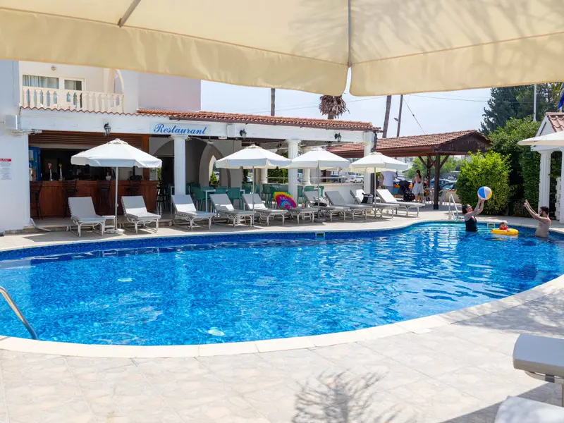 Tsialis Hotel pool area - tsialis-pool-1