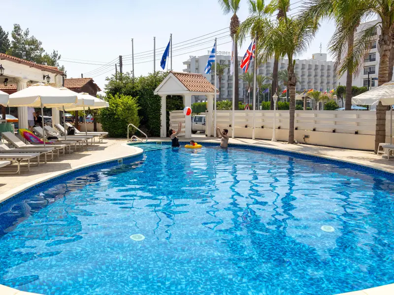 Tsialis Hotel pool area - tsialis-pool-2