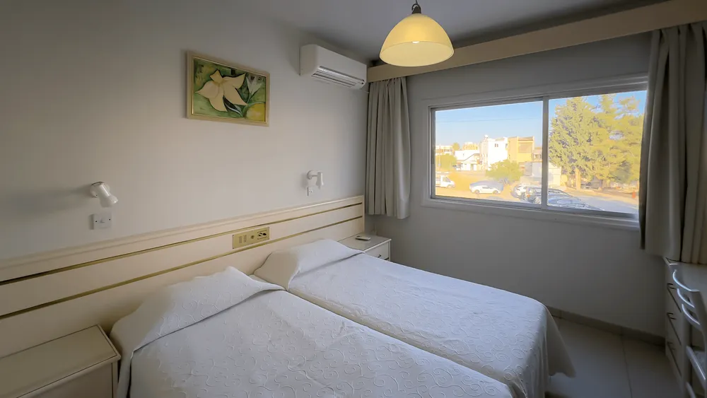 Our rooms slide number 1
